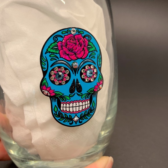 BLING GLITTER & SWAROVSKI CRYSTALS BLUE & PINK SUGAR SKULL STEMLESS WINE GLASS - Picture 4 of 8